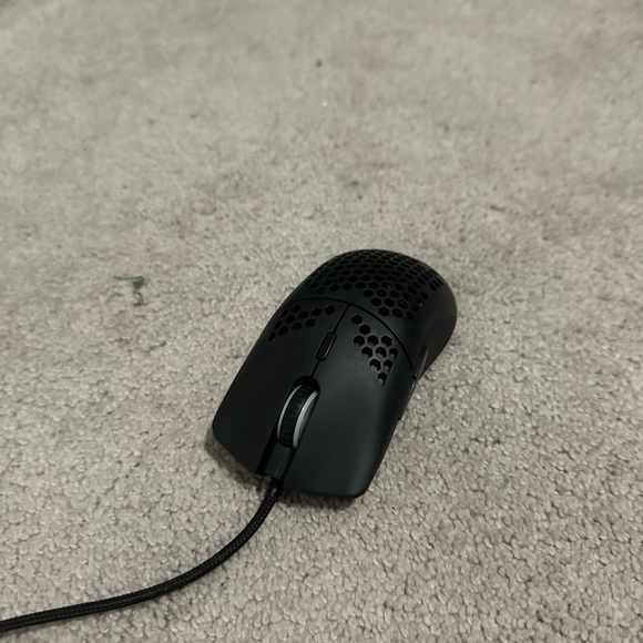 Gaming Mouse - Picture 2 of 3